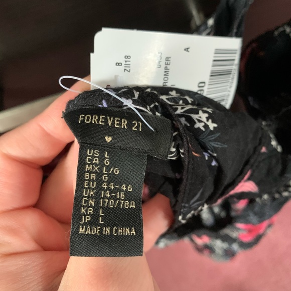 NWT PJ romper from H&M - Picture 3 of 4